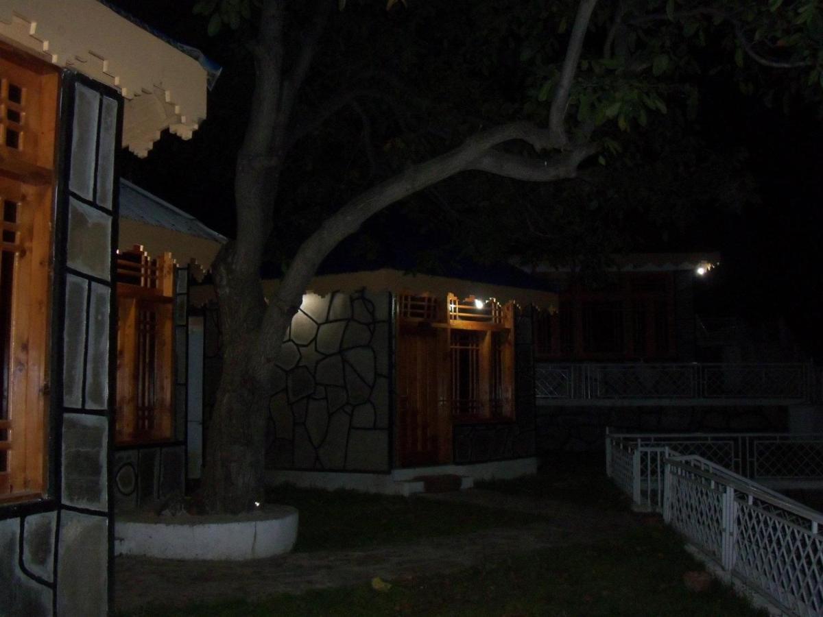 Hotel Manila Huts Naran Exterior foto